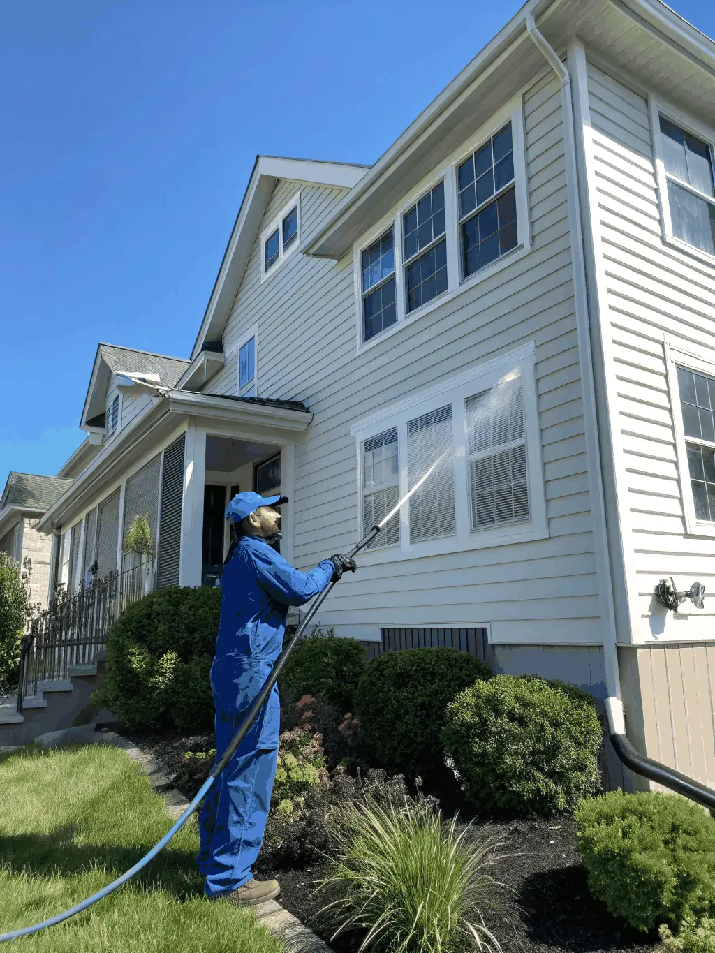 Home siding cleaned, mould and dirt removed